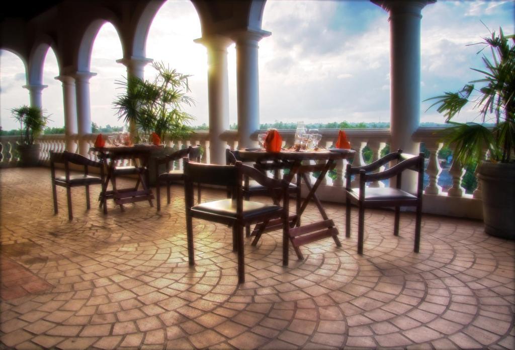 Hotel Clarion Kiribathgoda Exterior foto
