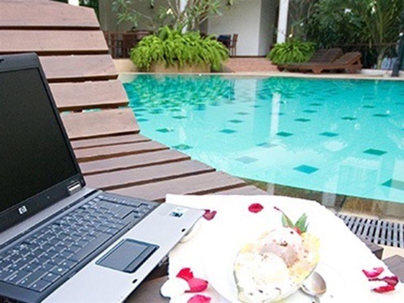 Hotel Clarion Kiribathgoda Exterior foto